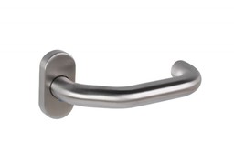 Klamka drzwiowa INOX z odsadzeniem tarczka owalna B-HARKO, trzpień 8 mm, rozstaw śrub 50 mm (komplet)