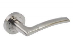 Klamka drzwiowa GAMET ADULAR DH96-24-G7-BL z rozetą okrągłą, nikiel szczotkowany