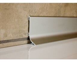 Listwa cokołowa aluminiowa Q63 samoprzylepna srebrna 2,7 m EFFECTOR