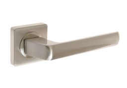 Klamka drzwiowa GAMET CASCADA DH-89A-24Z-07-KW z rozetą kwadratową, nikiel szczotkowany