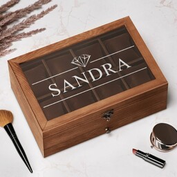 Drewniana szkatułka na biżuterię i zegarki z grawerem dla niej na imieniny