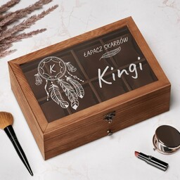 Drewniana szkatułka na biżuterię i zegarki z grawerem dla niej na imieniny