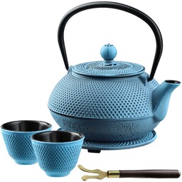Czajnik żeliwny Teramo 0.85L z czarkami, podstawką i widelcem niebieski
