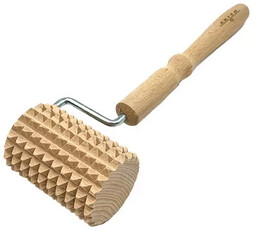 Drewniany masażer z rączką do masażu ciała Antycellulitowy wałek do ciała Akito