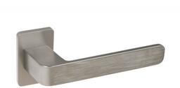 Klamko-klamka drzwiowa na krótkim szyldzie H626/S5S42G6 powłoka inox