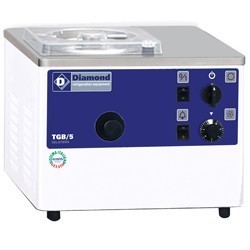 Diamond Nablatowa maszyna do lodów 1 L o wydajności 5 l/h, 0,6 kW z kondensatorem powietrznym