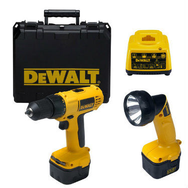Zestaw Wiertarko-Wkrętarka + lampa Akumulatorowa 12 V DEWALT DC740F2