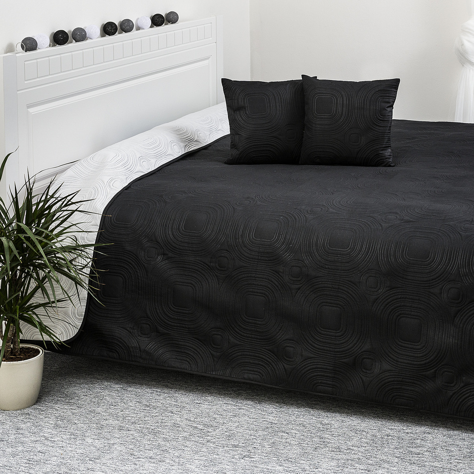 4Home Narzuta na łóżko Doubleface biały/czarny, 220 x 240 cm, 40 x 40 cm